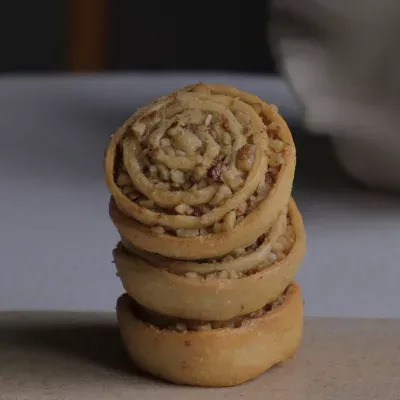 «Розочки» с грецким орехом