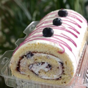 Рулет «Черничный»